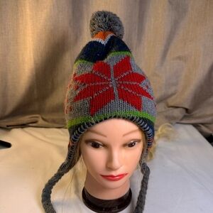 Free Authority Cozy Gray and Red Kids Winter Hat